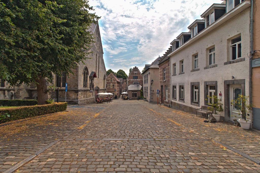 Het Begijnhof Tongeren Center Apartment Exterior foto